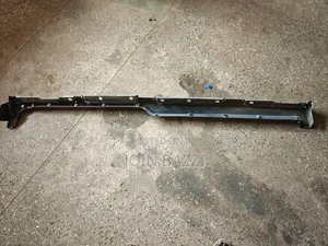 Toyota Voxy Noah Side Skirt
