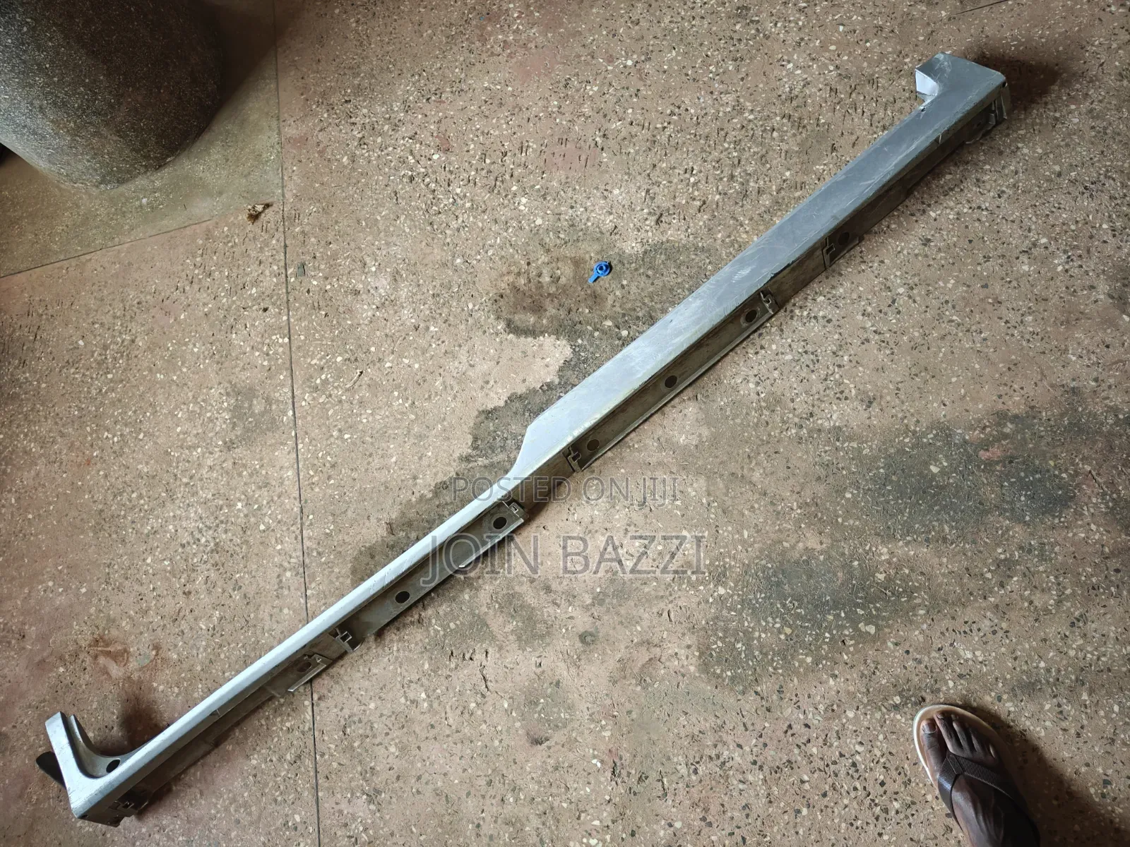 Toyota Voxy Noah Side Skirt