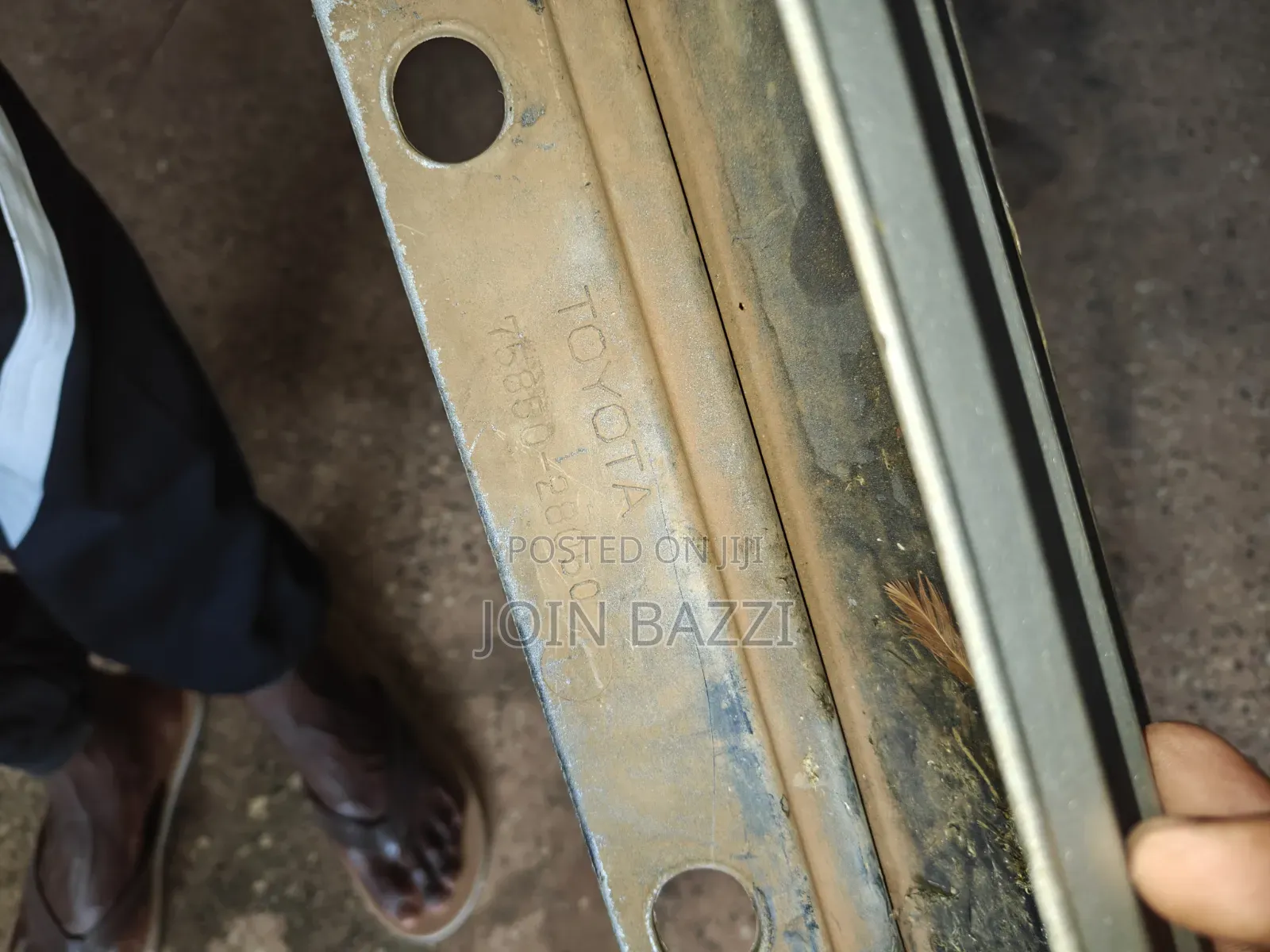 Toyota Voxy Noah Side Skirt