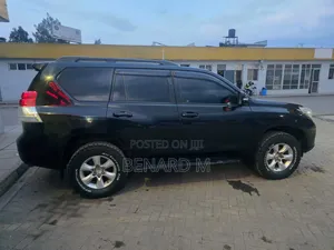 Toyota Land Cruiser 2013 Black