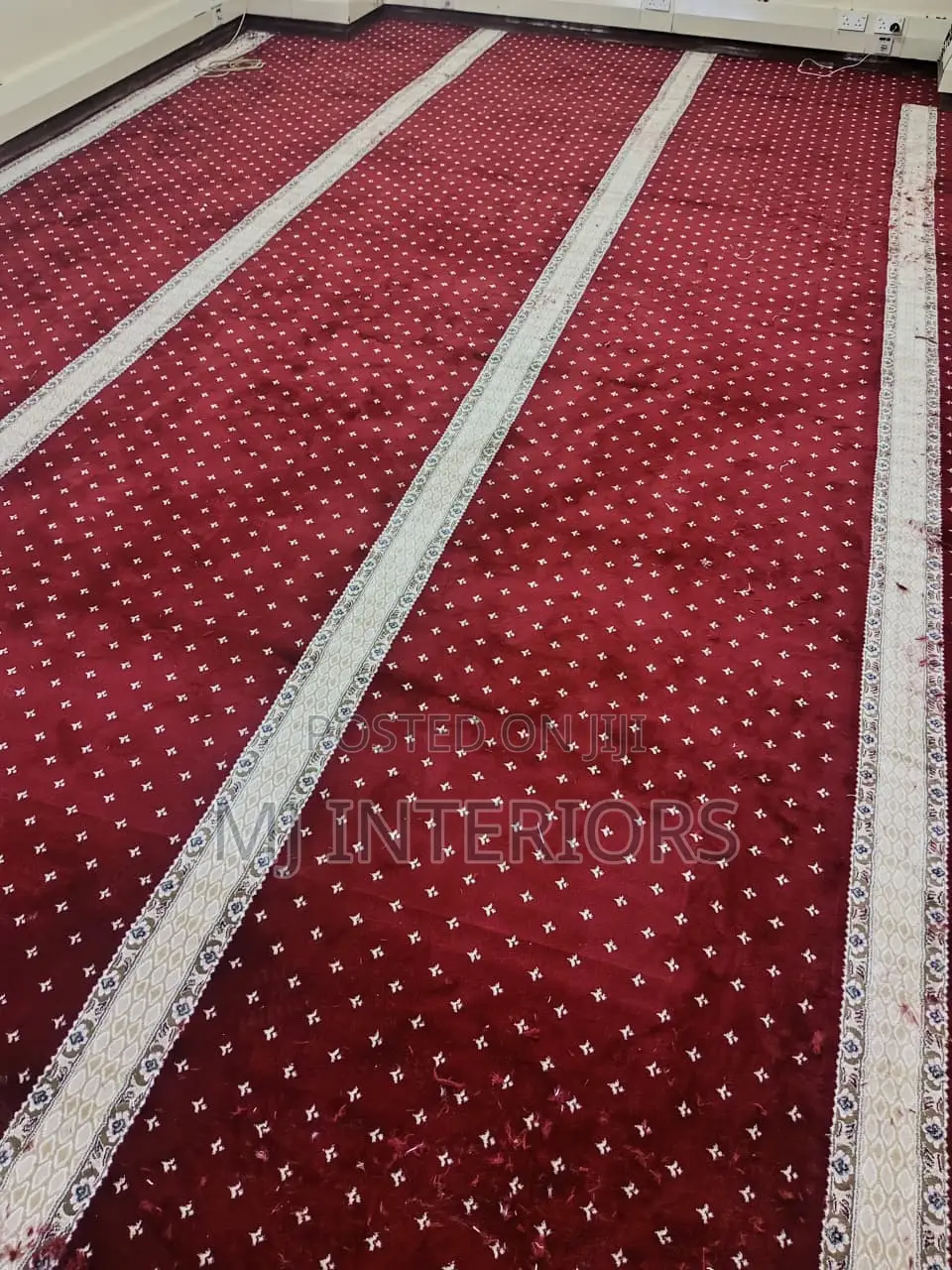 Red Wall to Wall Carpet Soft Touch Elegant Long Lasting Finish