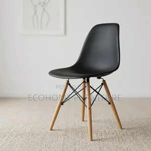 Dining Chair – Black Modern Plastic Chair With Wooden Legs
