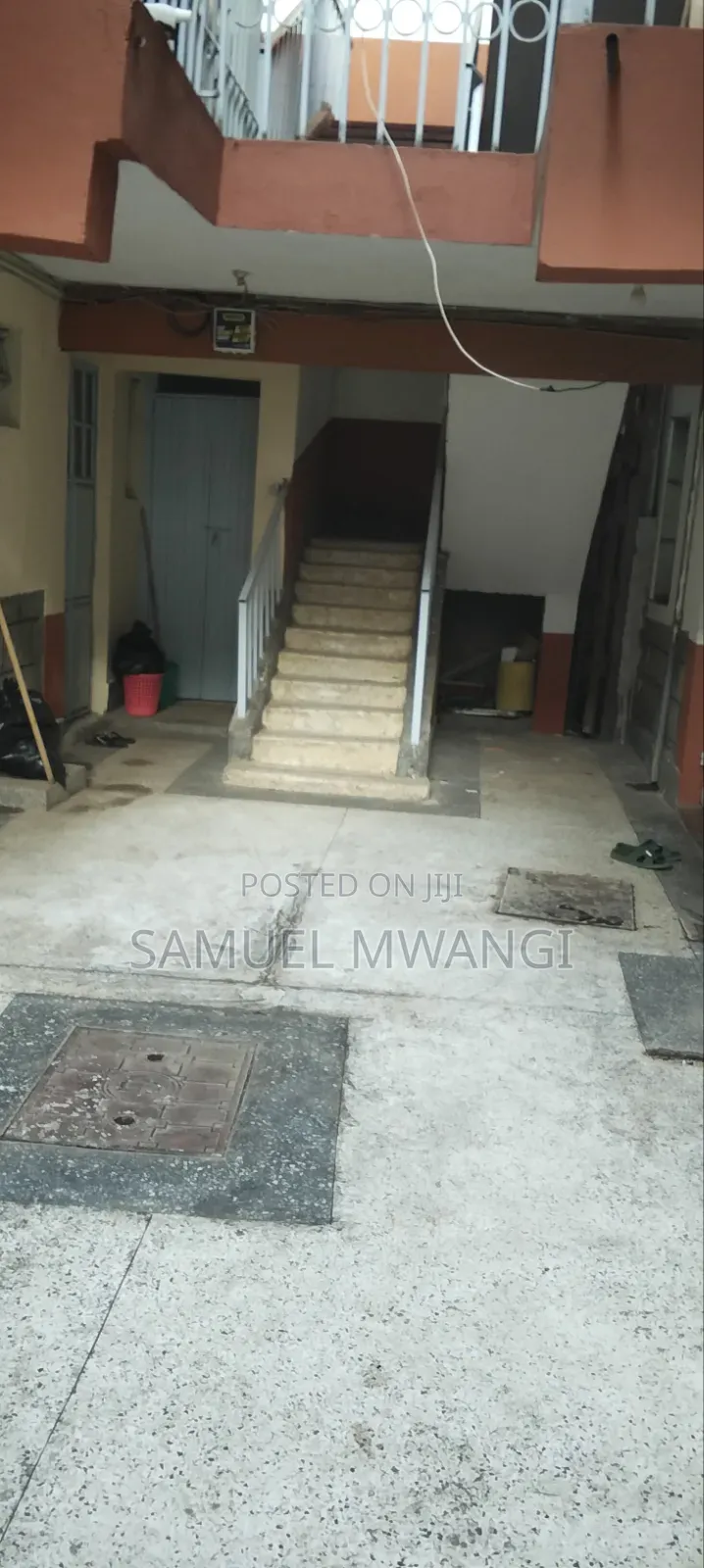 3bdrm Block of Flats in Hunters Estate for sale