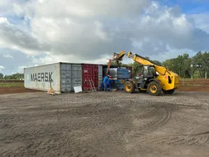 Telehandler Available for Loading and Offloading Services