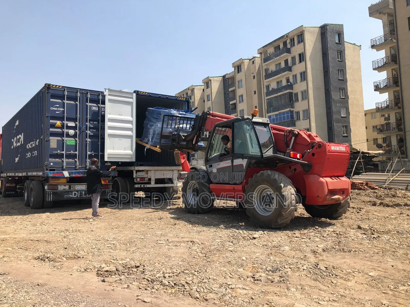 Telehandler Available for Loading and Offloading Services