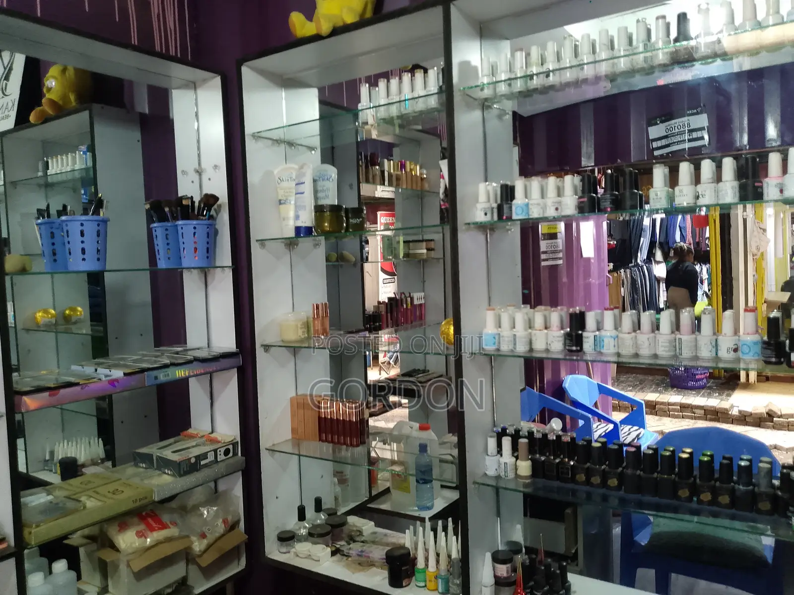 Business on Sale (Beauty Salon)