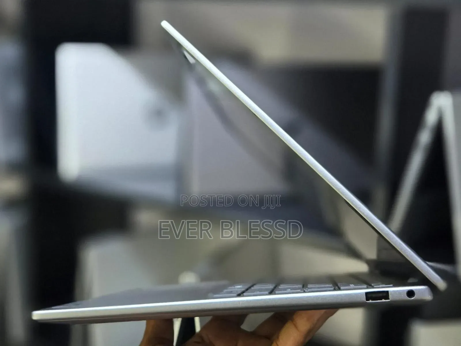 Laptop Dell Inspiron 14 5440 16GB Qualcomm Snapdragon X Plus SSD 1T
