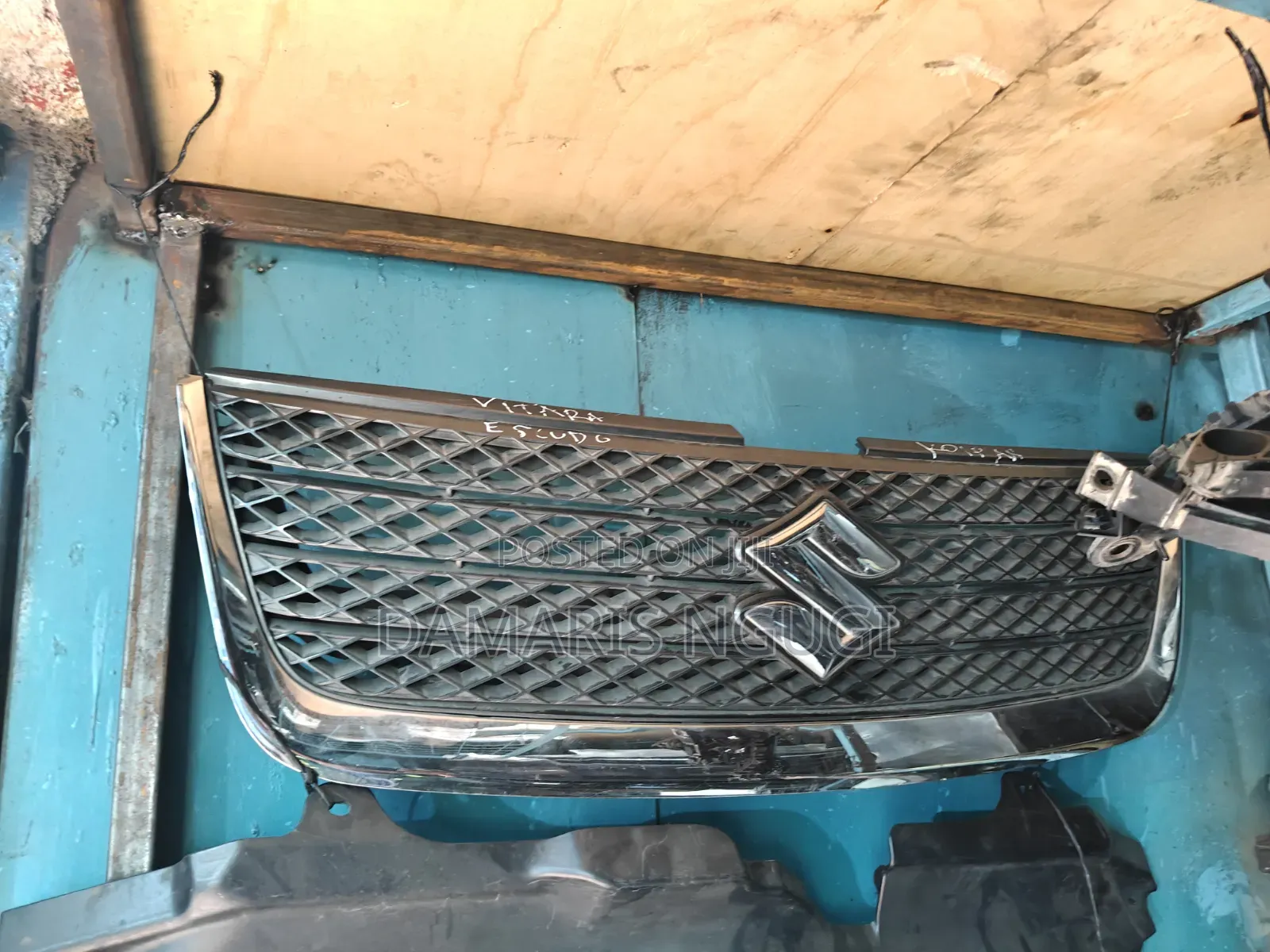 Suzuki Escudo Grill 2005-2008