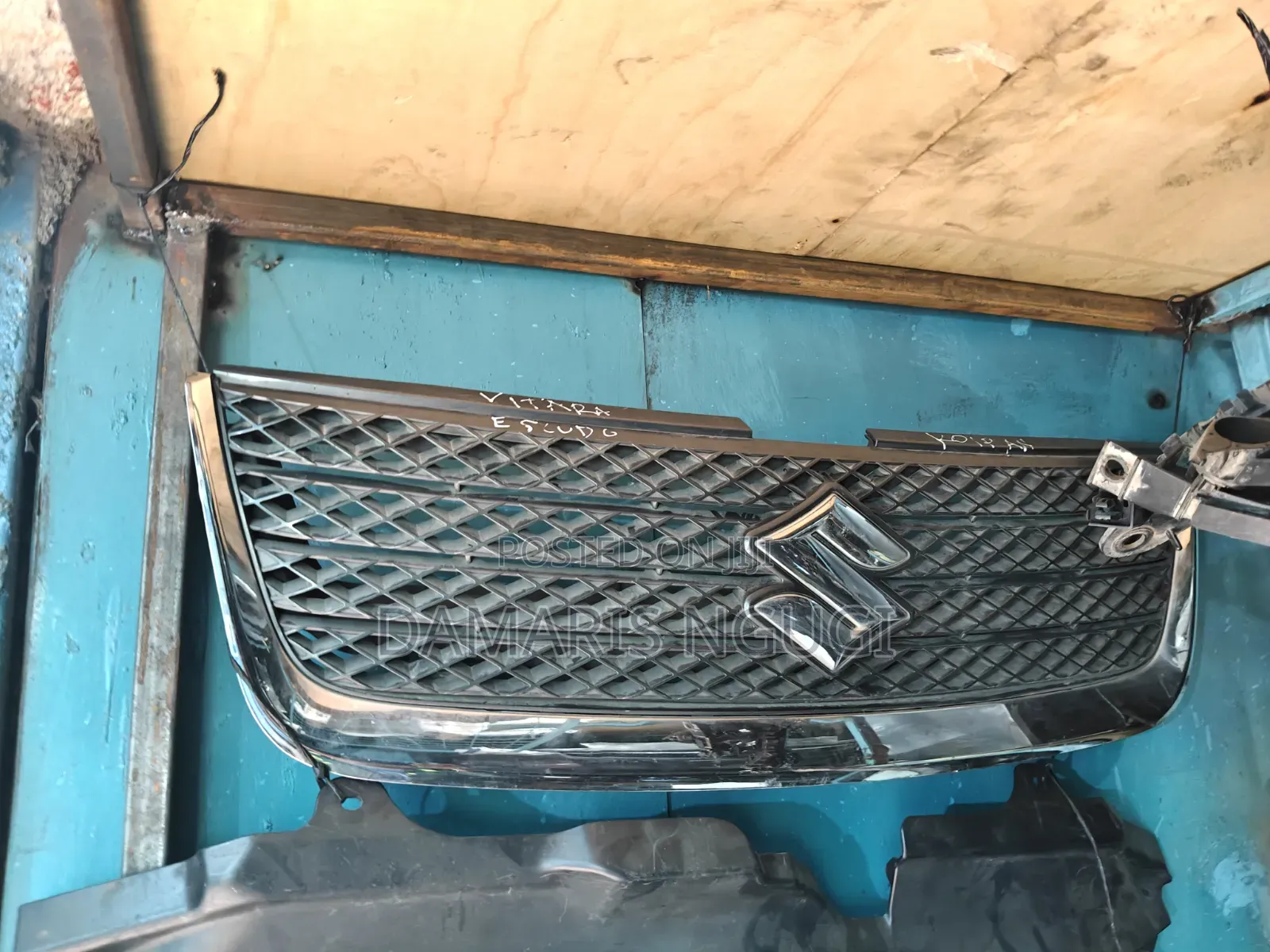 Suzuki Escudo Grill 2005-2008