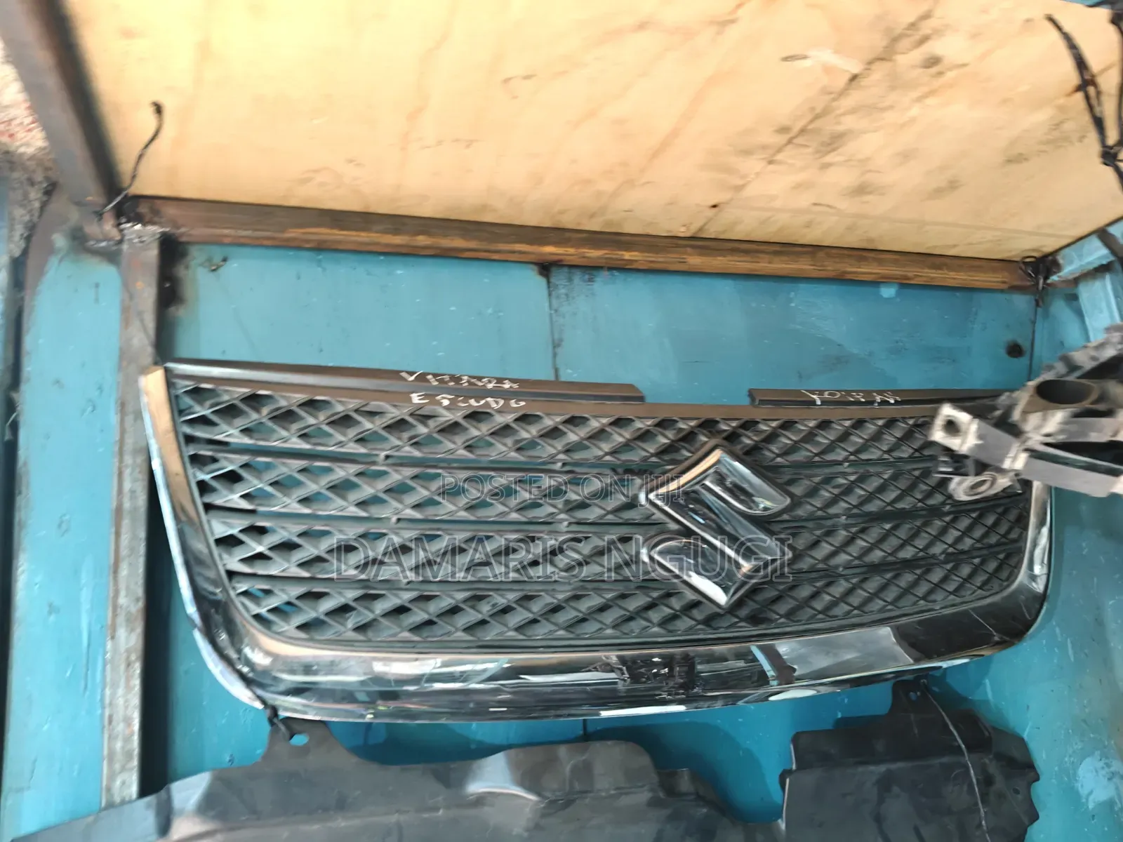 Suzuki Escudo Grill 2005-2008