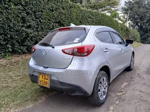 Mazda Demio 2017 Silver