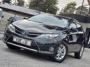 Toyota Auris 2014 Black