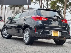 Toyota Auris 2014 Black