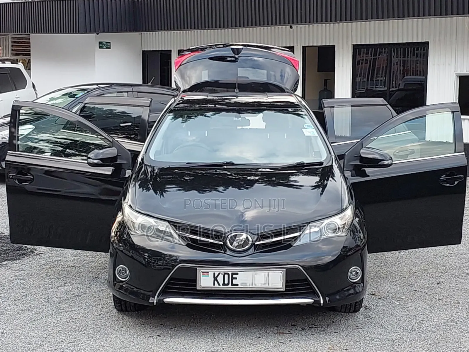 Toyota Auris 2014 Black