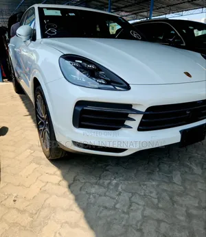 Porsche Cayenne 2023 White