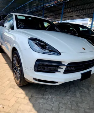 Porsche Cayenne 2023 White