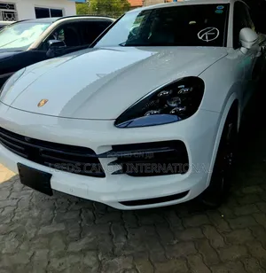 Porsche Cayenne 2023 White