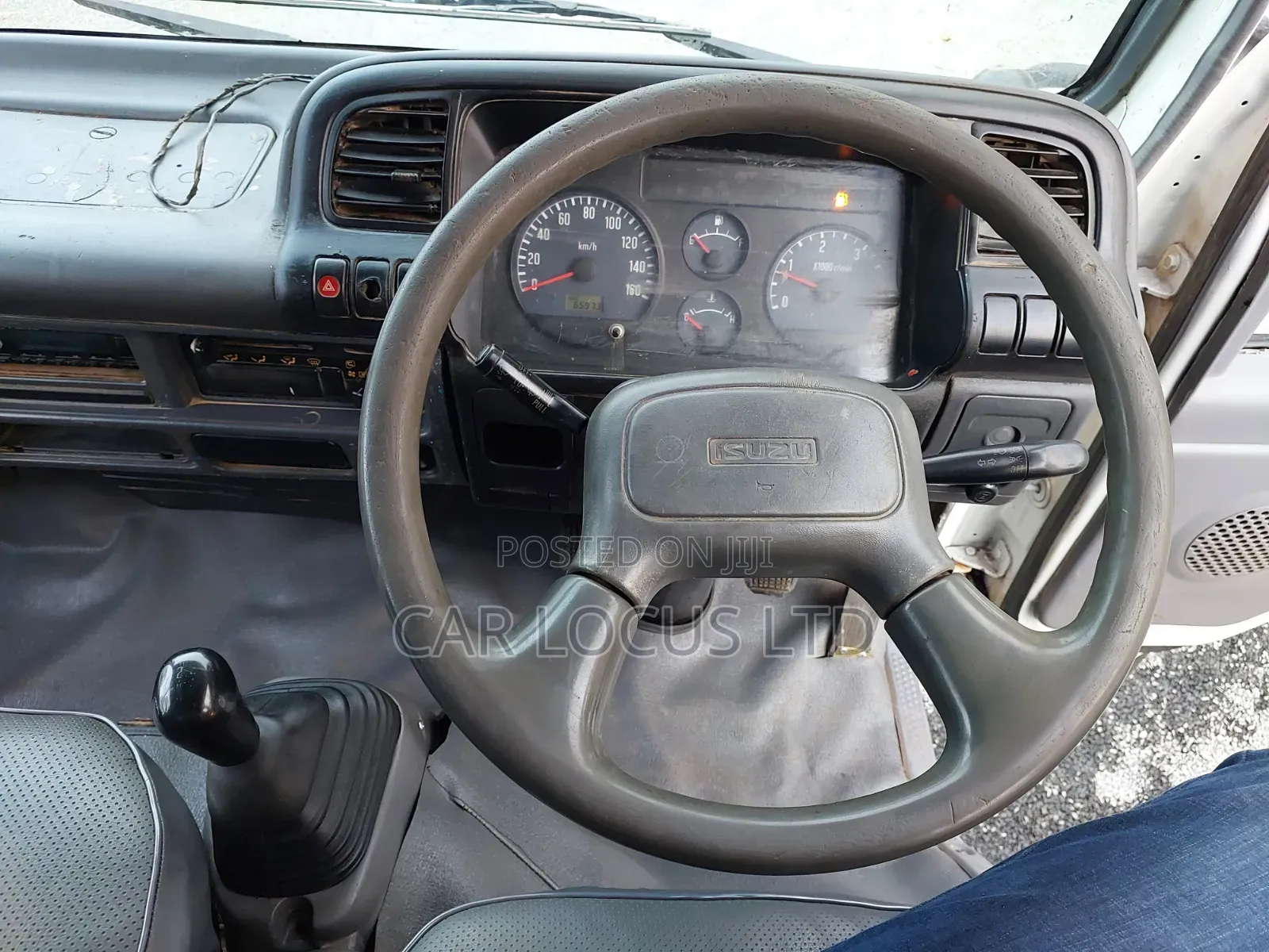 Isuzu NKR Truck
