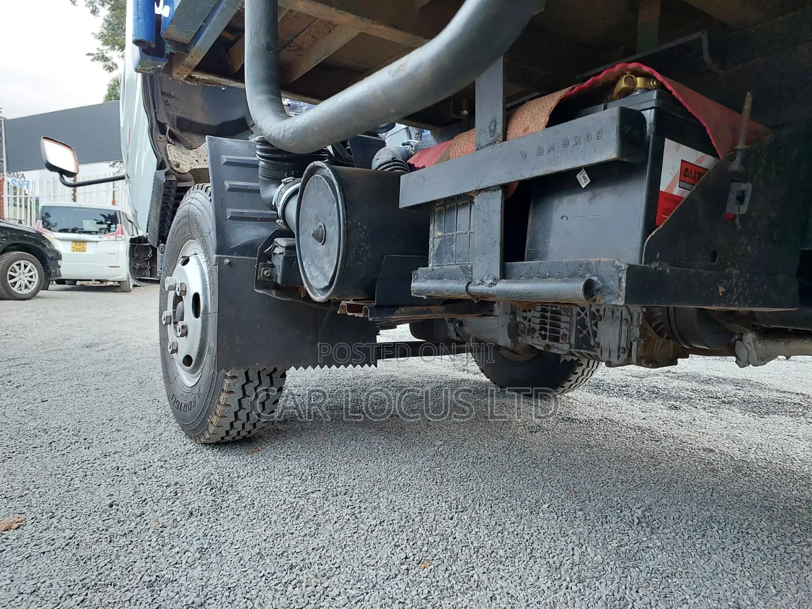 Isuzu NKR Truck