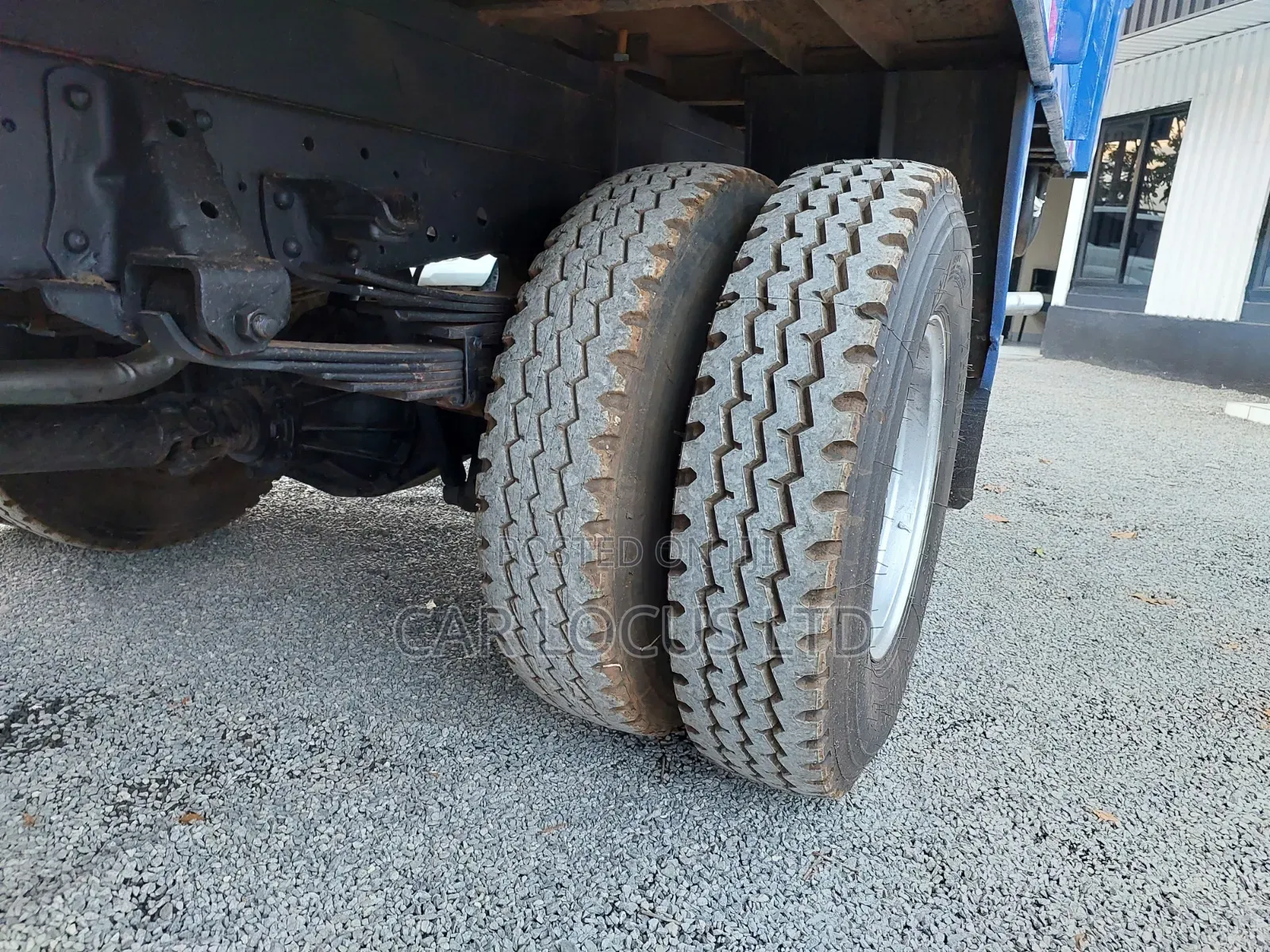 Isuzu NKR Truck
