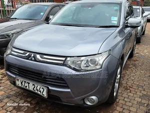 Mitsubishi Outlander 2012 Silver