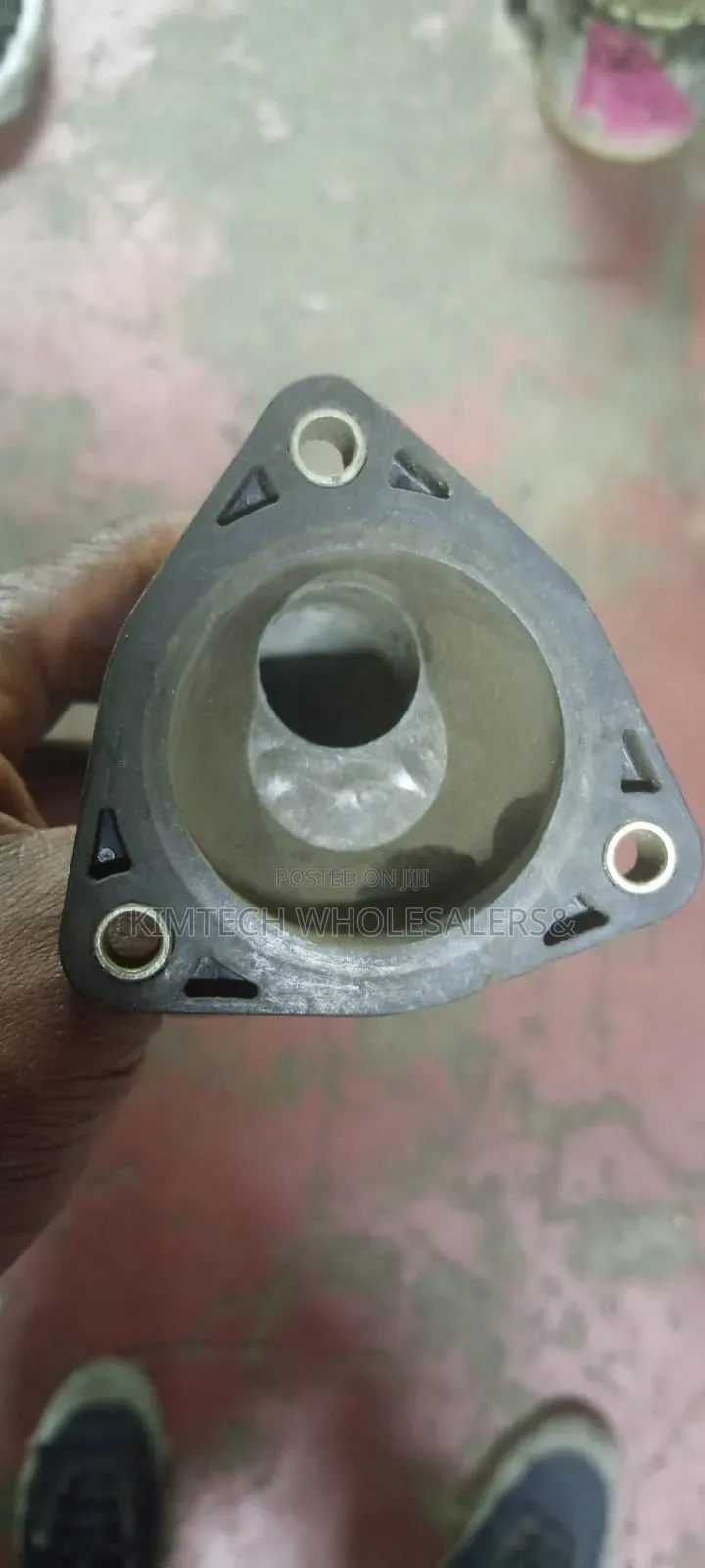 Nissan Water Jucket