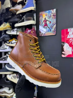 Red Wing Heritage 6-Inch Moc Toe Boot.