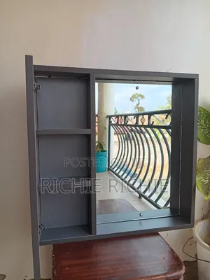 Mordern Wall Bathroom Vanity With Mirror and Storage.