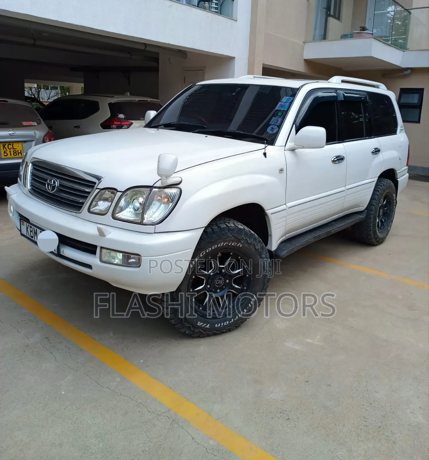 Toyota Land Cruiser Cygnus 4.7 2006 White