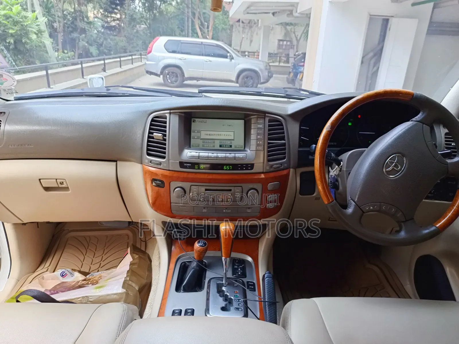 Toyota Land Cruiser Cygnus 4.7 2006 White