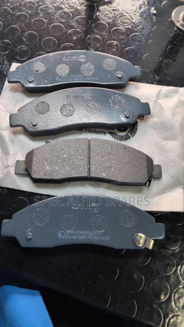 Front Brake Pads D Max 2wd - thumbnail 2