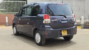 Toyota Spade 2013 Blue