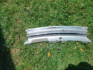 Mercedes Benz 123 Grille