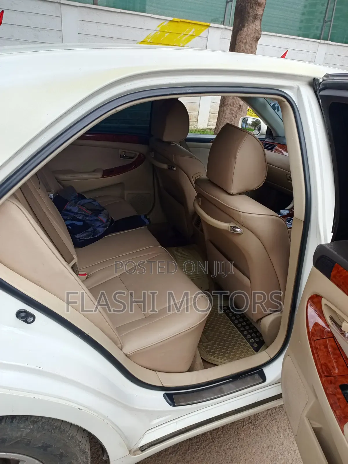 Toyota Crown 2007 White
