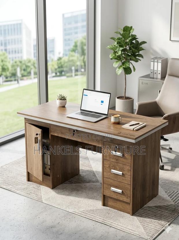 1.2m Executive Office Desk – Modern Professional Office Desk