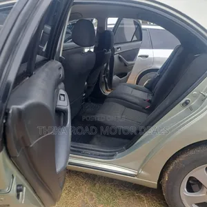 Toyota Avensis 2005