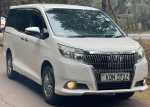 Toyota Esquire 2016 White