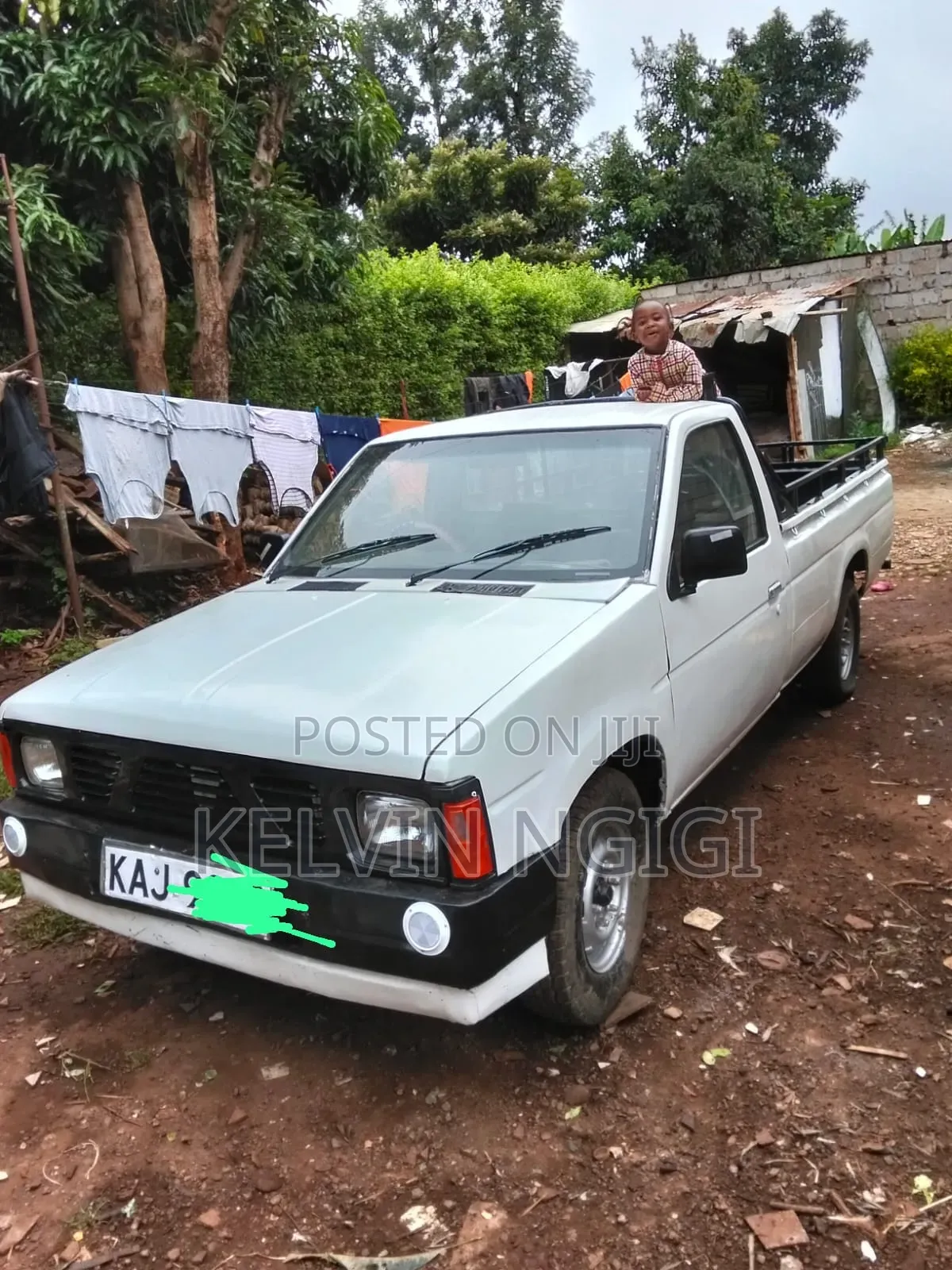 Nissan Pick-Up 1997 White