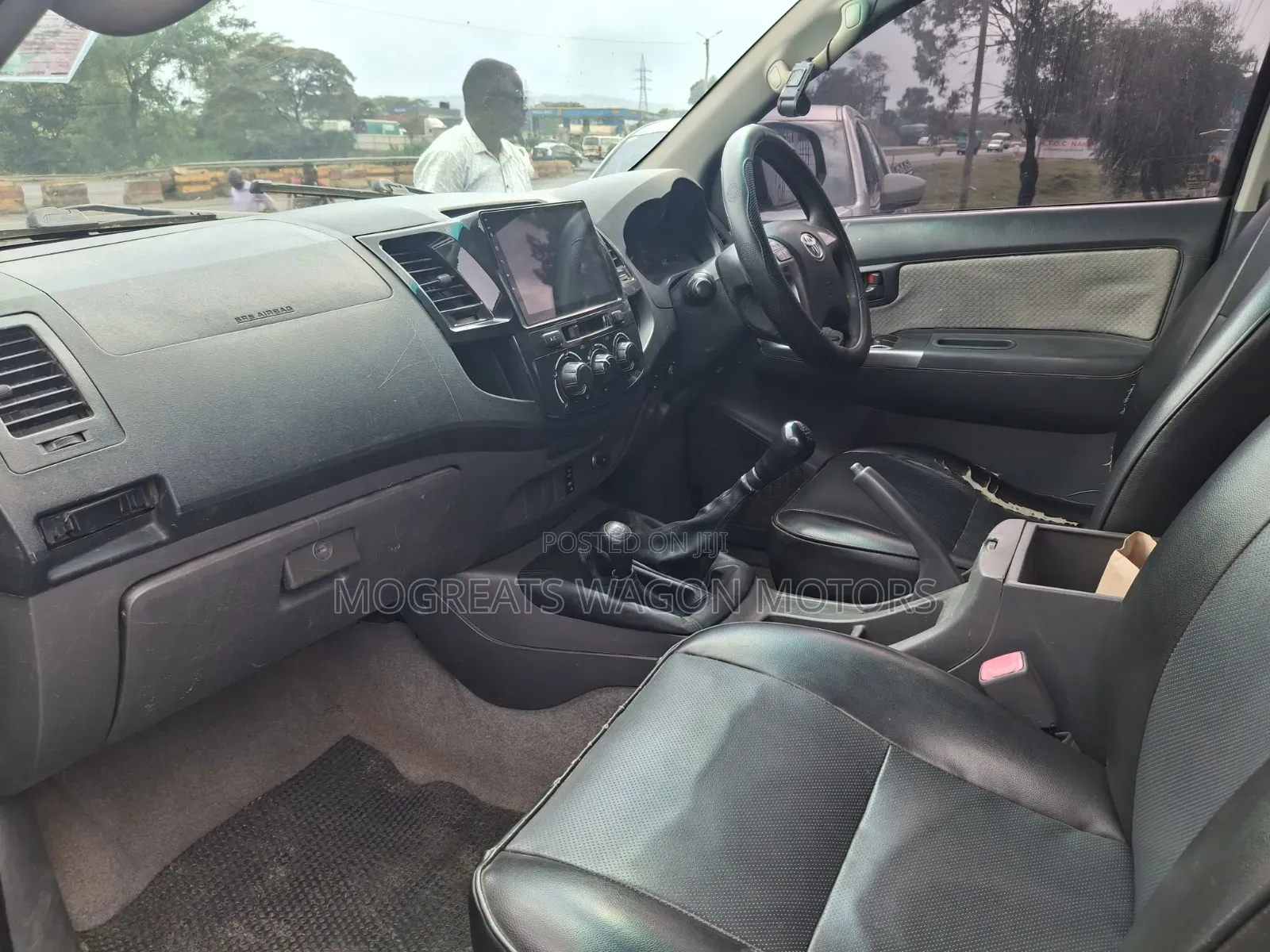 Toyota Hilux 2013 Black