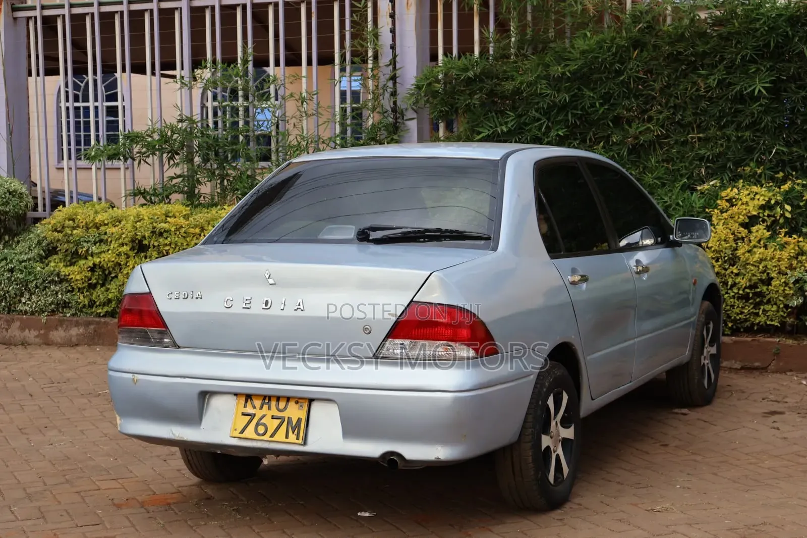 Mitsubishi Lancer Cedia 1999 Blue