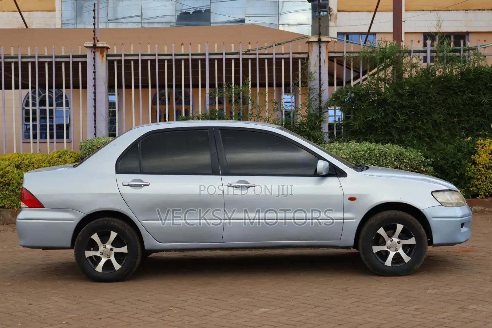 Mitsubishi Lancer Cedia 1999 Blue