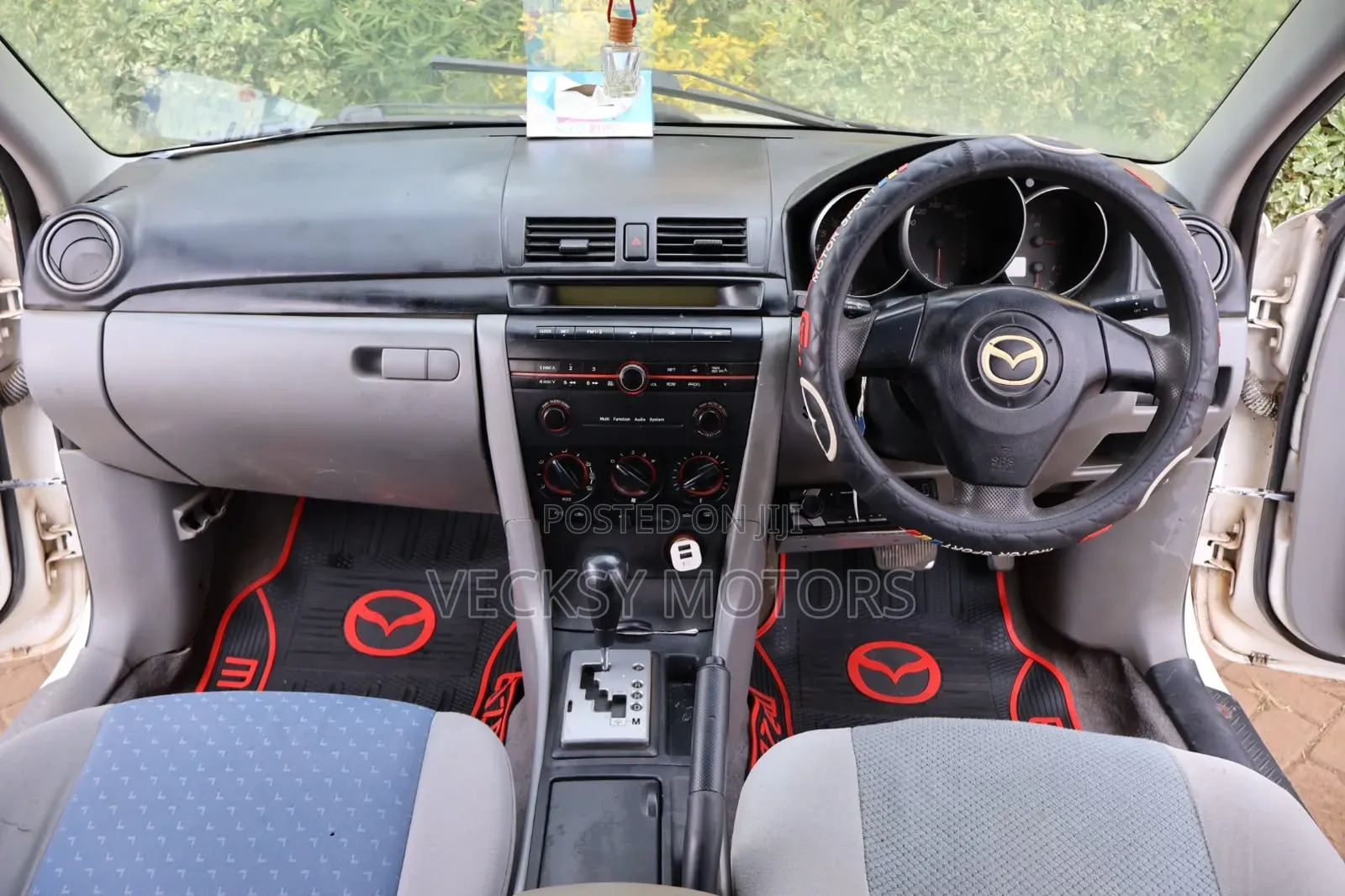 Mazda Axela 2004 White
