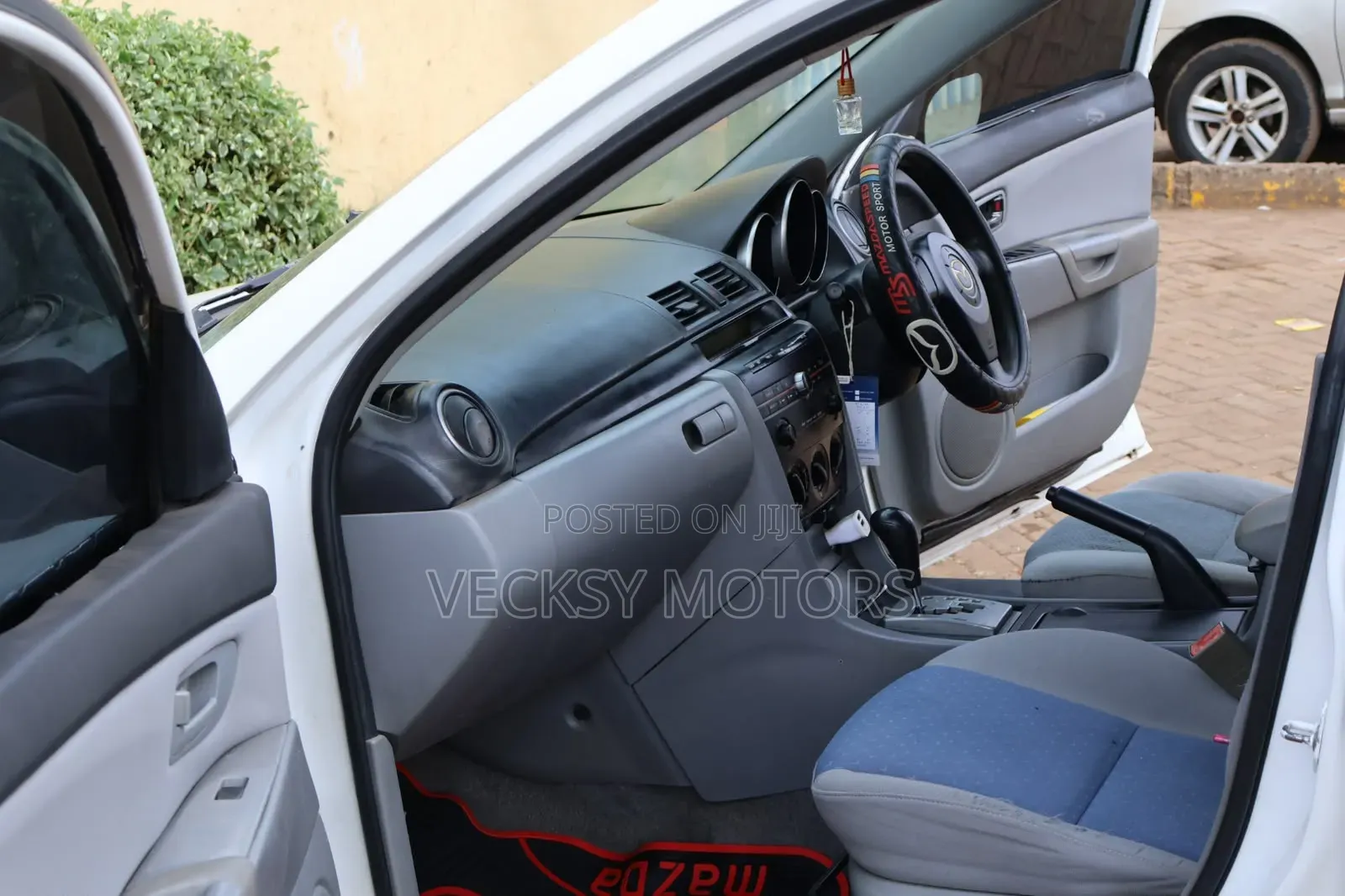 Mazda Axela 2004 White
