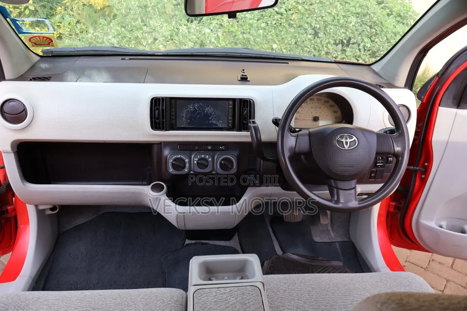 Toyota Passo 2011 Red