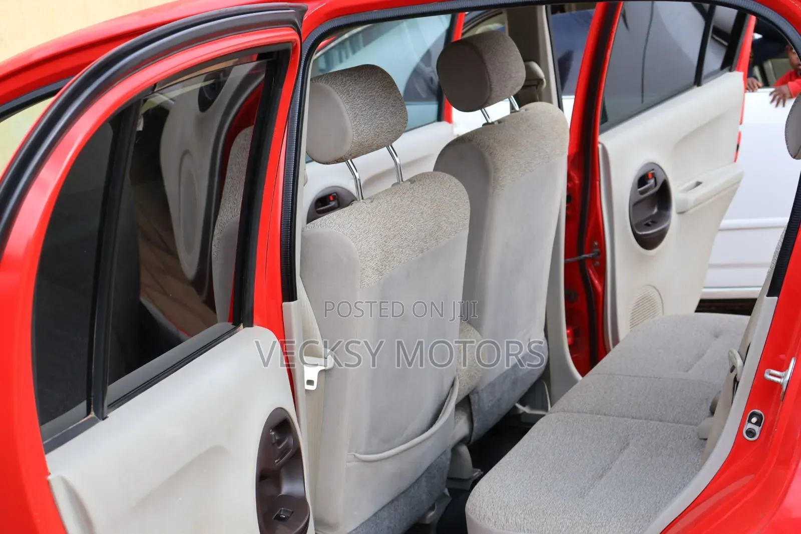 Toyota Passo 2011 Red