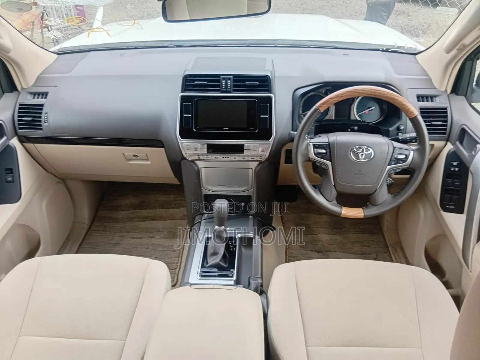 Toyota Land Cruiser Prado 2019 White