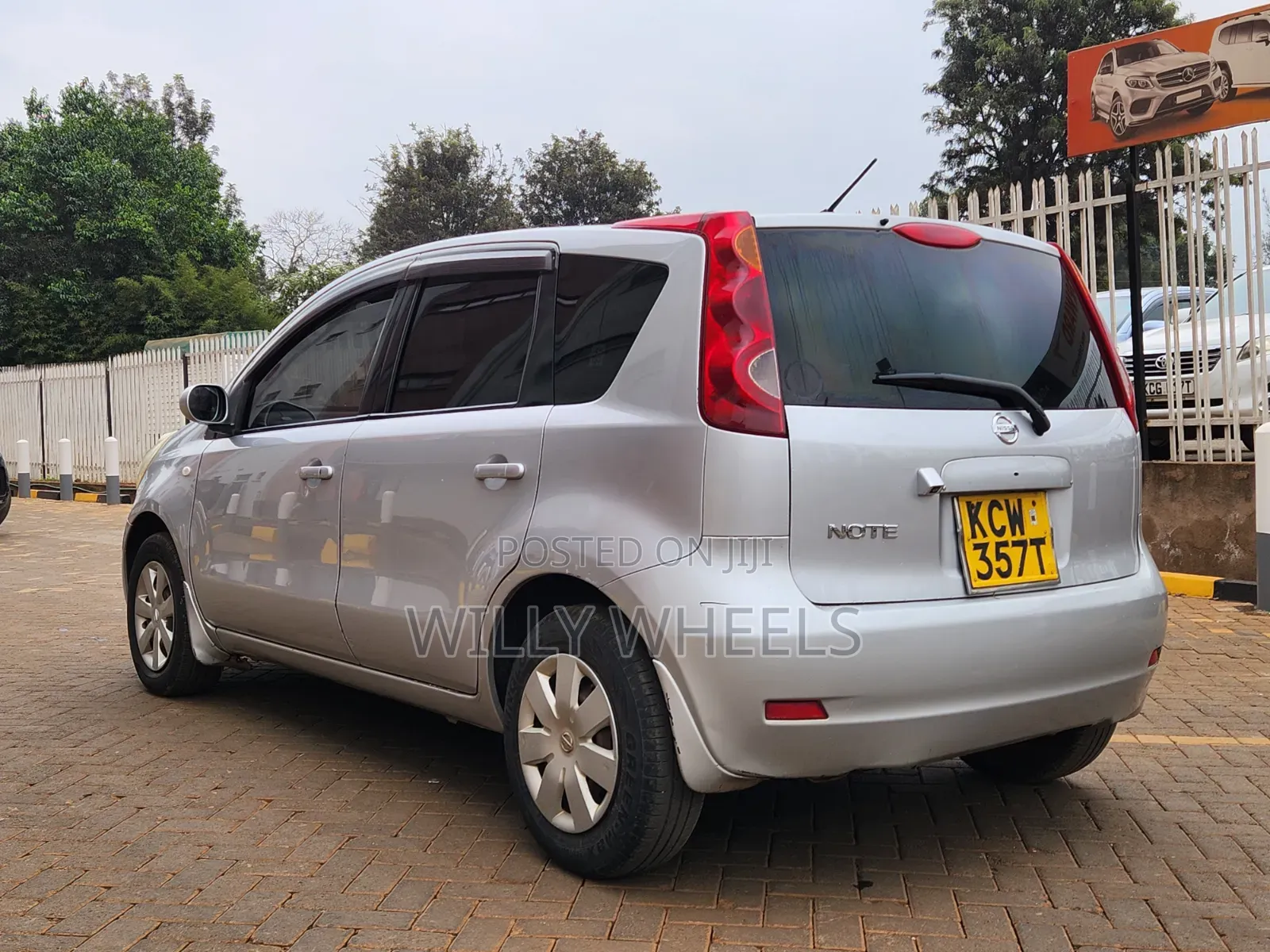 Nissan Note 2012 Silver
