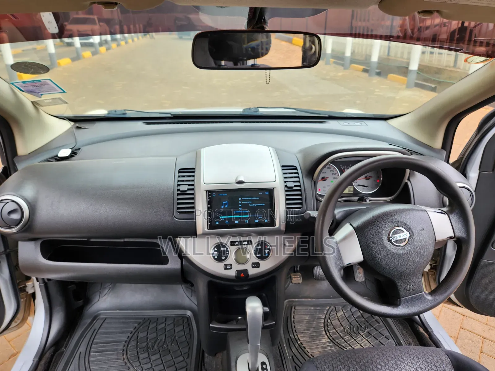 Nissan Note 2012 Silver