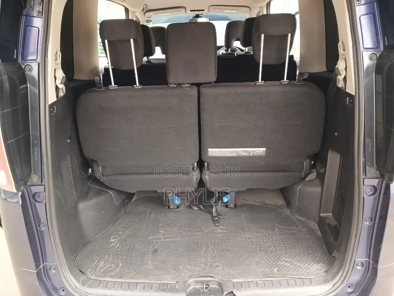Nissan Serena 2017 Blue