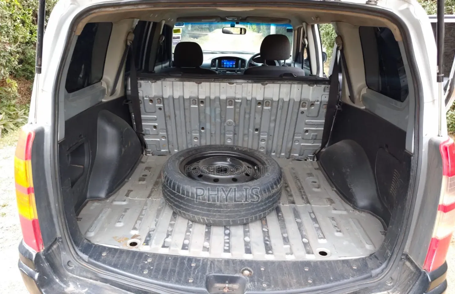 Toyota Succeed 2011 Silver
